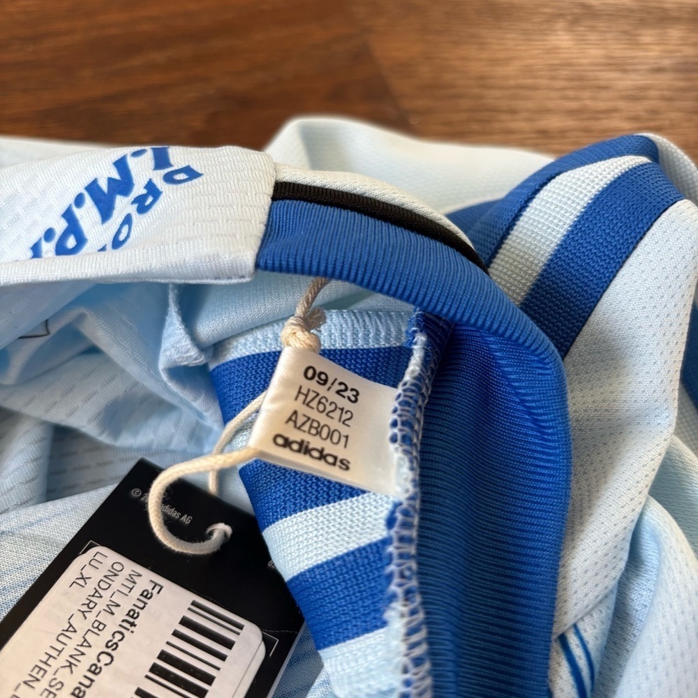 NWT Adidas CF Montreal Light Blue 2024/2025 La Main Away Jersey - Picture 10 of 13
